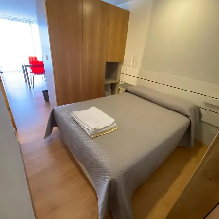 Oporto Beach Studio - by metro station Appartamento