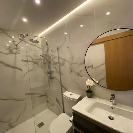 Oporto Beach Studio - by metro station